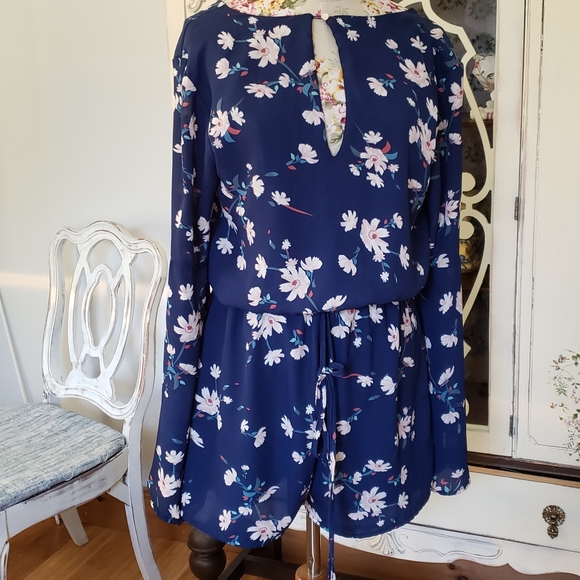 Guessโ Romper - Picture 6 of 12